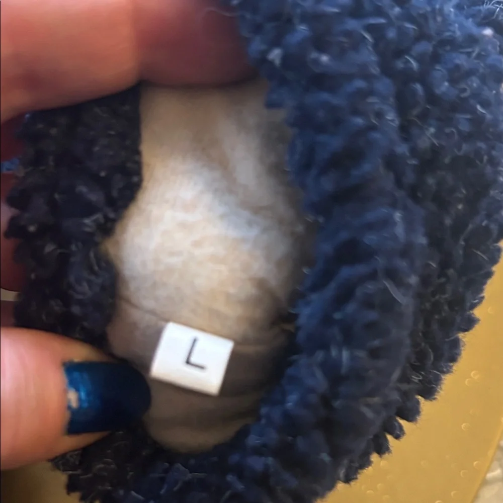 Navy Blue L Fleece Women’s Gloves with Extra Padding in Palms for Durability!